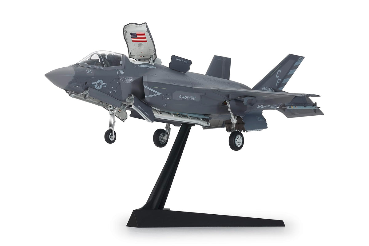 1:72 F-35B Lightning II Plastic Model Kit J18696