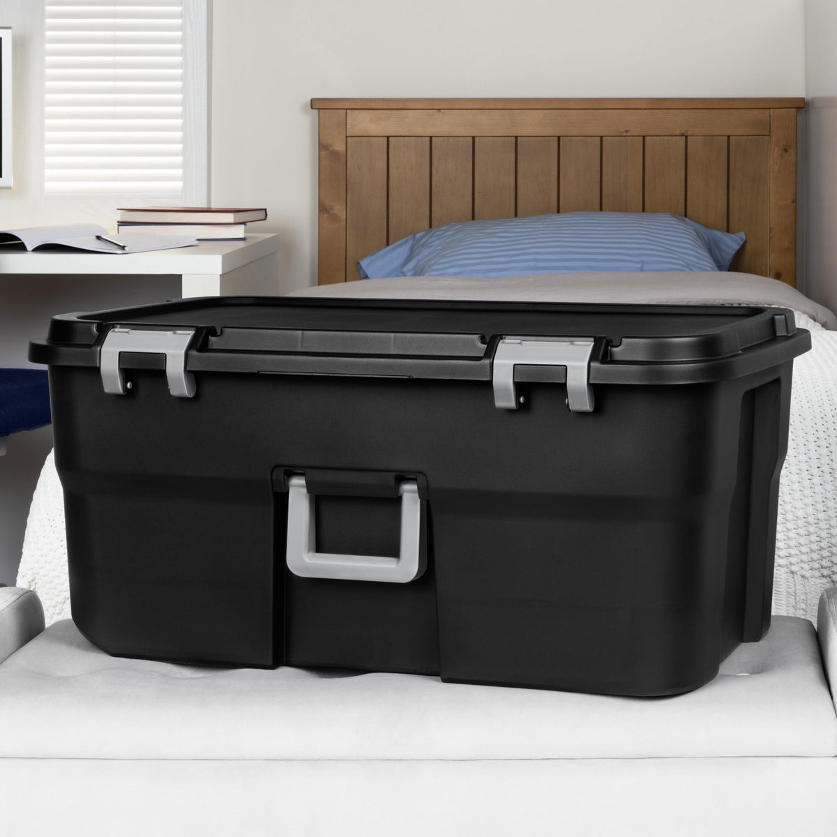 22 Gallon Wheeled Storage Trunk G693