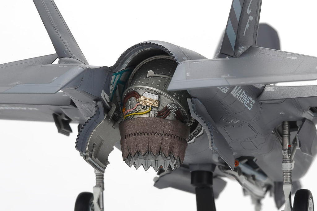 1:72 F-35B Lightning II Plastic Model Kit J18696