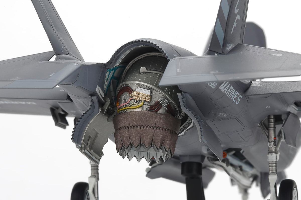 1:72 F-35B Lightning II Plastic Model Kit J18696